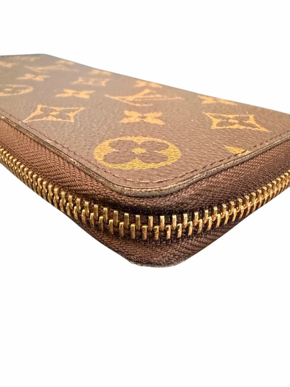 Louis Vuitton Monogram Zip Around Wallet with Fuchsia Interior and Pull - Picture 6 of 15